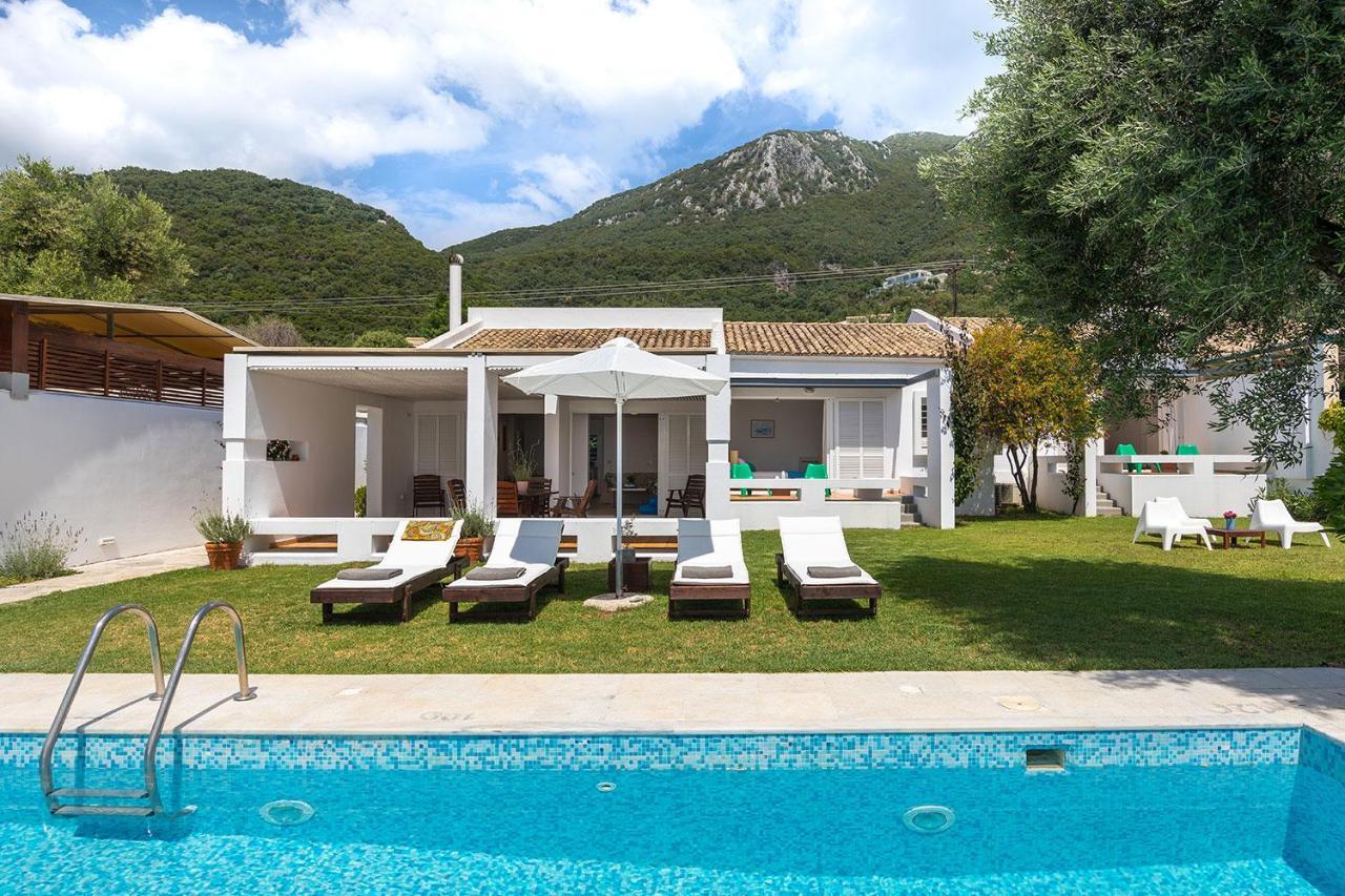 Villa Piedra Del Mar Beachfront By Villa2Be Barbati Bagian luar foto