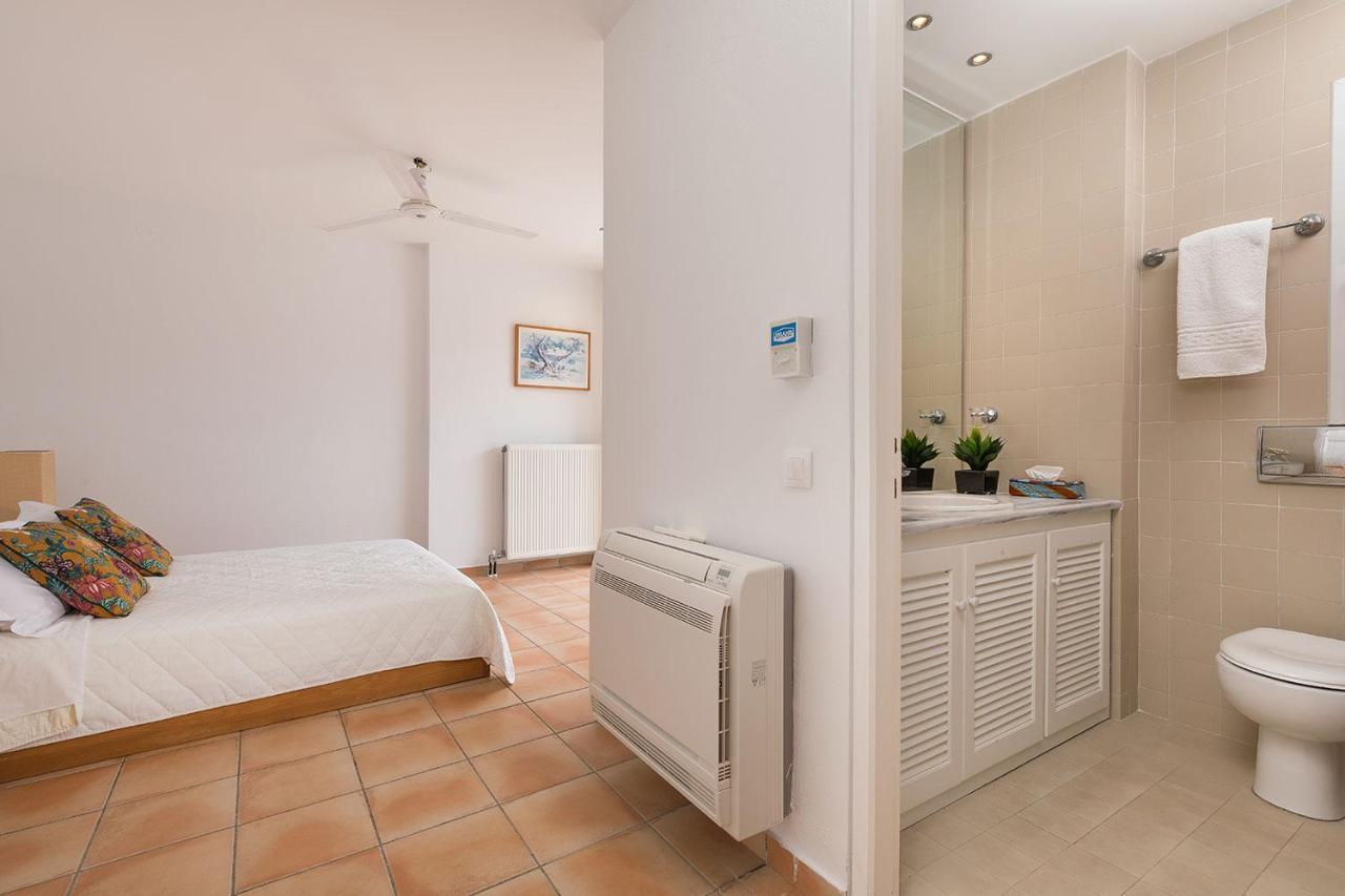 Villa Piedra Del Mar Beachfront By Villa2Be Barbati Bagian luar foto