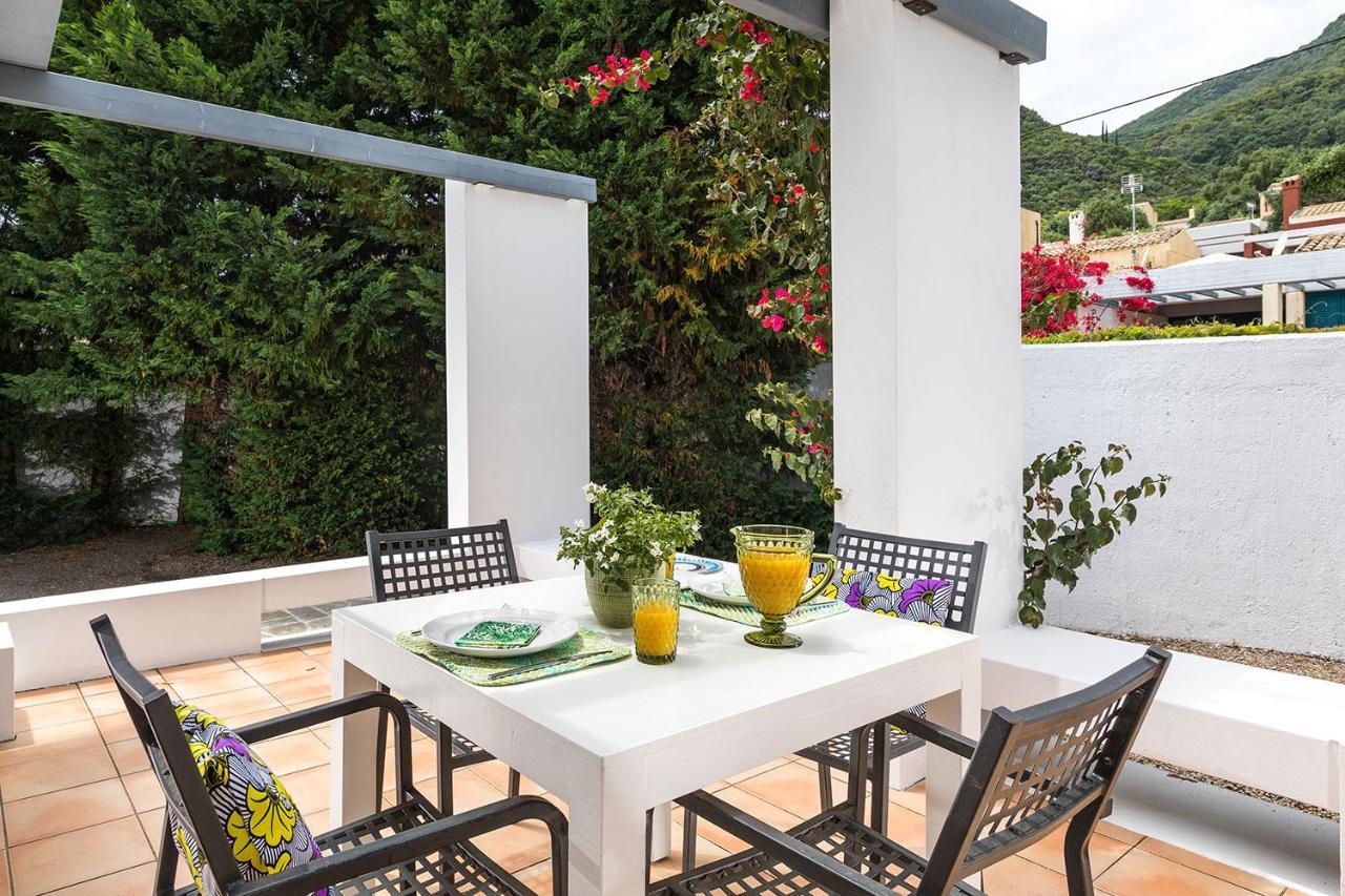 Villa Piedra Del Mar Beachfront By Villa2Be Barbati Bagian luar foto